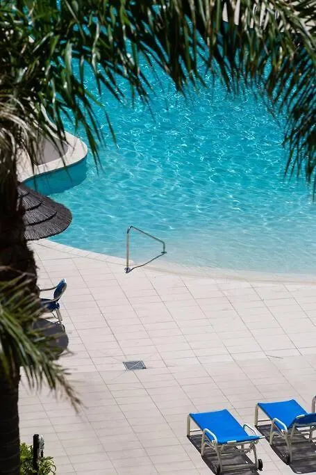 Ocean Breeze At Palm Beach Gold Coast